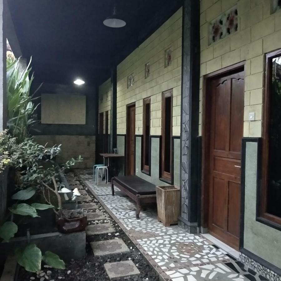 Buana Asti Homestay ตาบานัน ภายนอก รูปภาพ